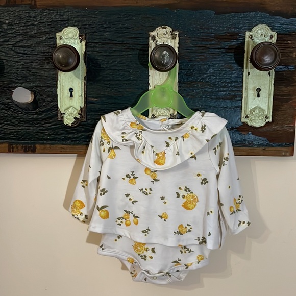 2/$30 Jessica Simpson Yellow Lemon Easy Match Middle Snap One Piece Size 3-6M - Picture 10 of 15